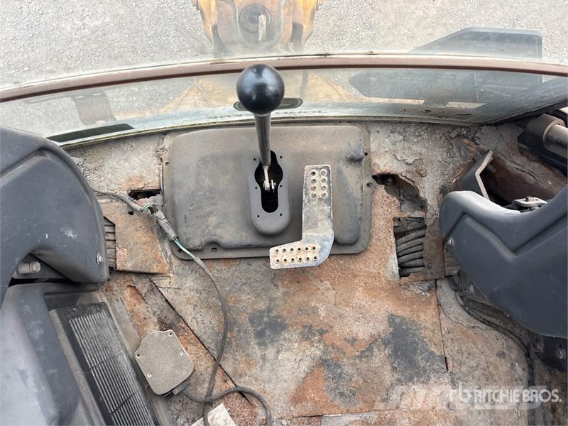 John Deere 410J Ekskavatoriniai krautuvai