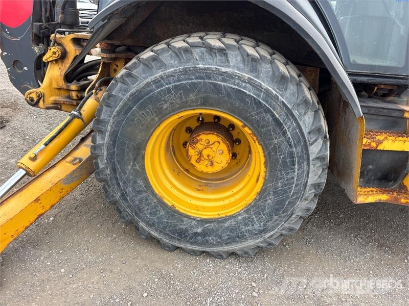 John Deere 410J Rovokopači