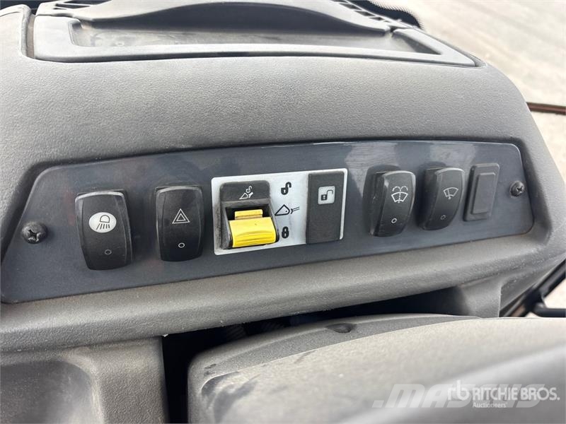 John Deere 410J Ekskavatoriniai krautuvai