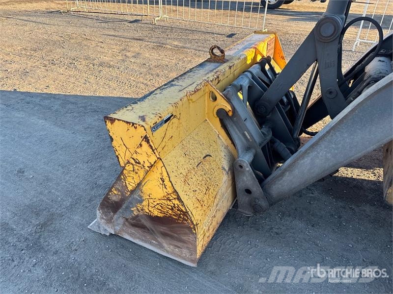 John Deere 410L Baggerlader