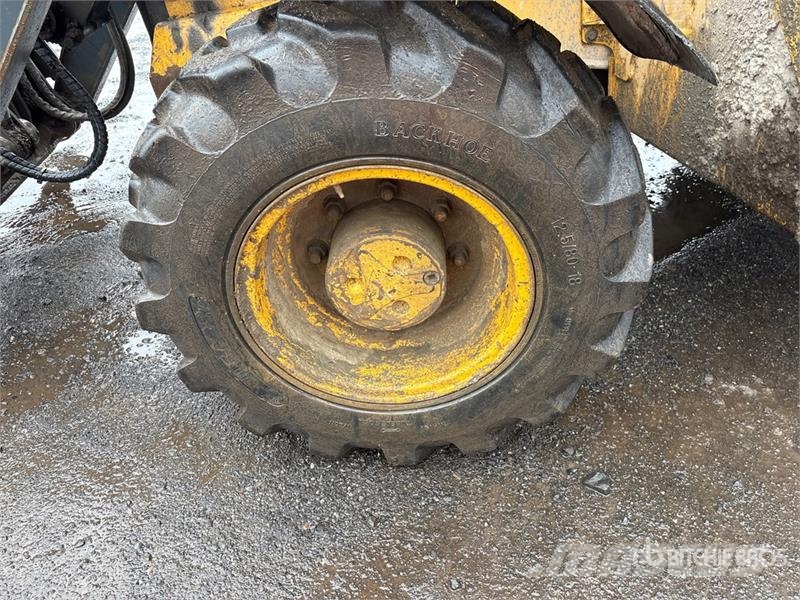 John Deere 410L TLB's