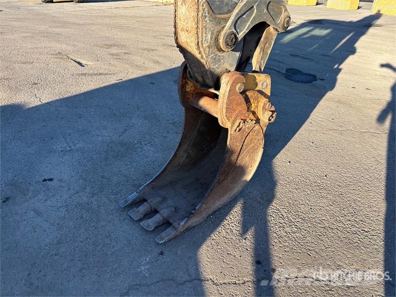 John Deere 410L Baggerlader
