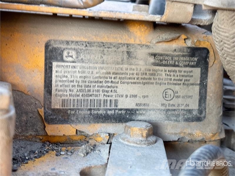 John Deere 410L Baggerlader