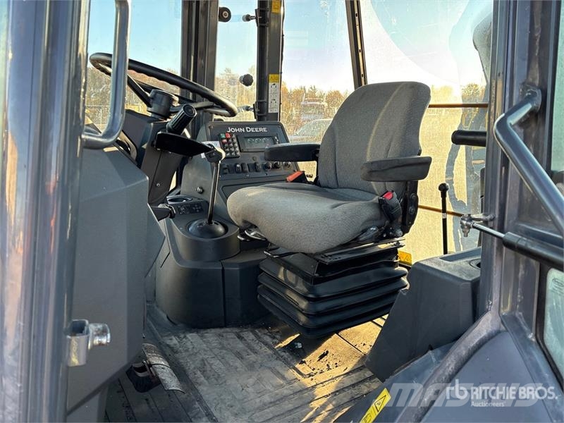 John Deere 410L Baggerlader