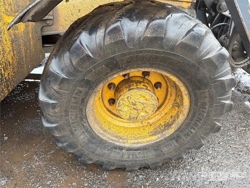 John Deere 410L TLB's