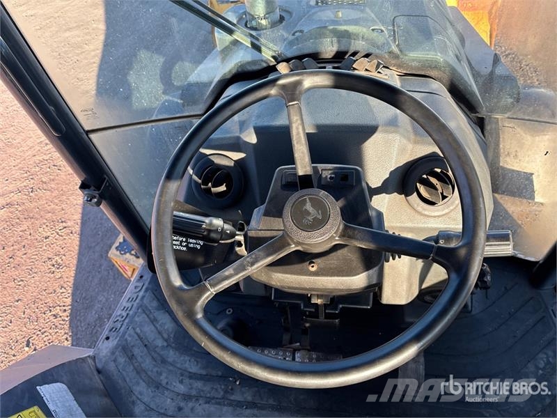 John Deere 410L Baggerlader