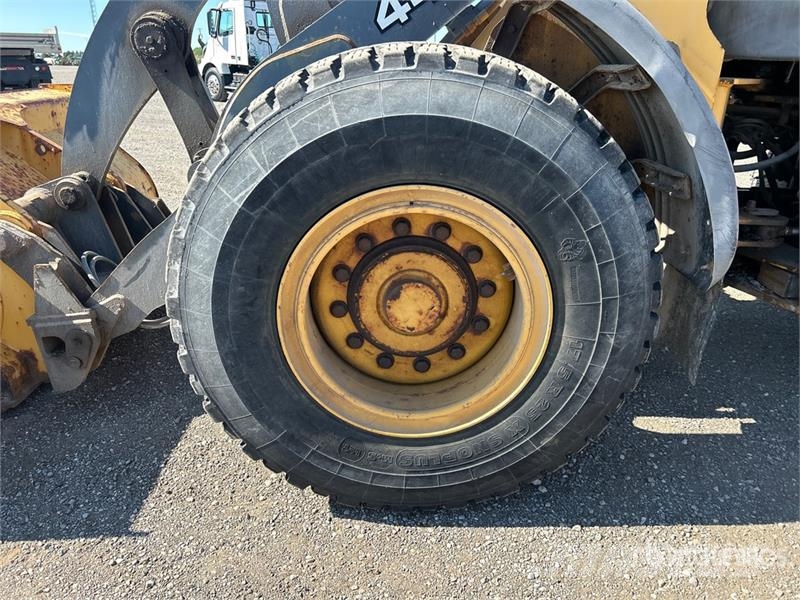 John Deere 444J Cargadoras sobre ruedas