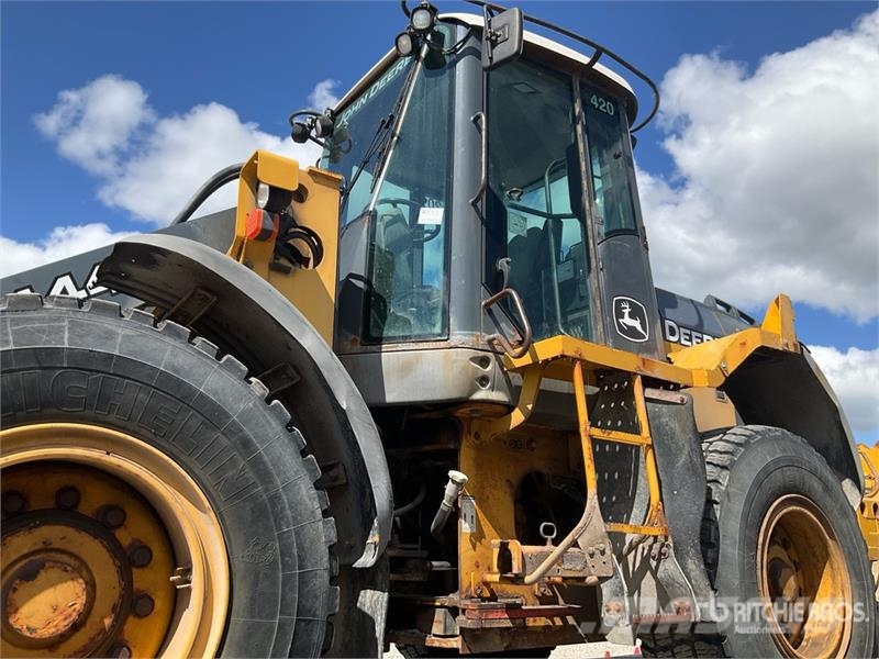 John Deere 444J Cargadoras sobre ruedas