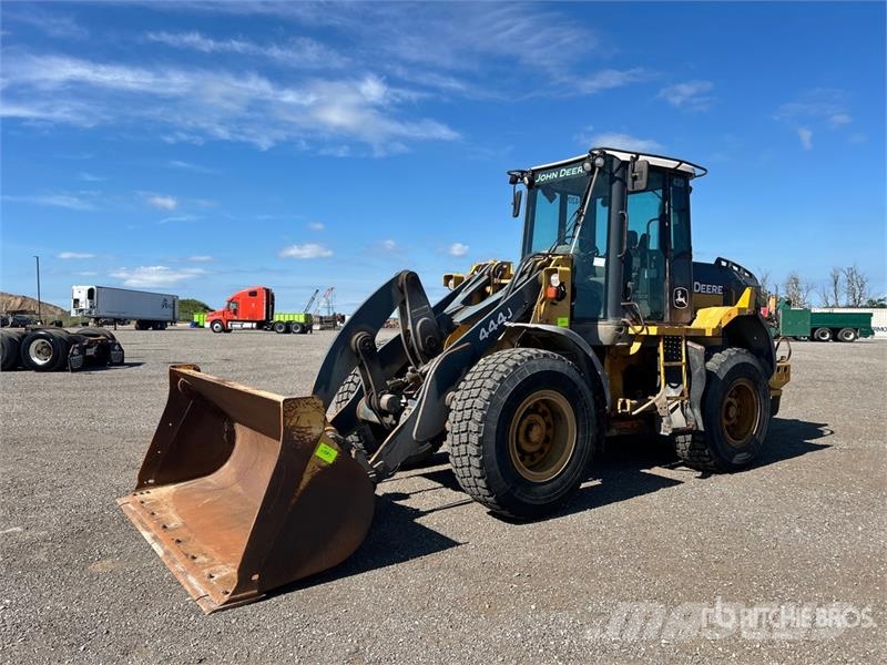 John Deere 444J Cargadoras sobre ruedas