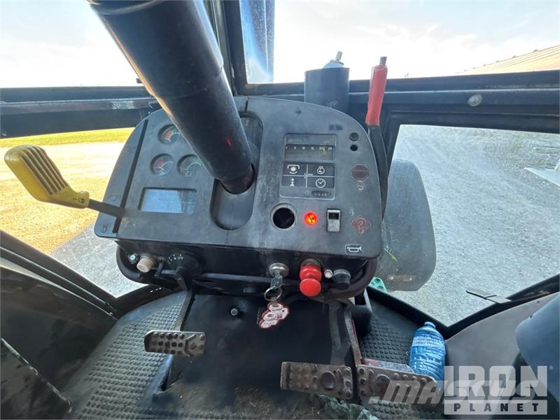 John Deere 4450 4WD Tractor Трактори