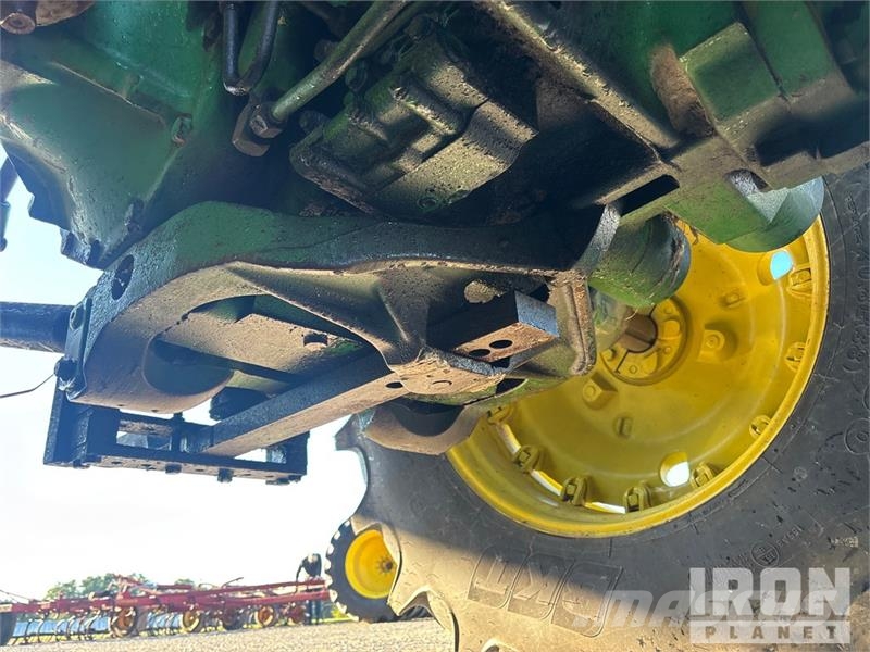 John Deere 4450 4WD Tractor Трактори