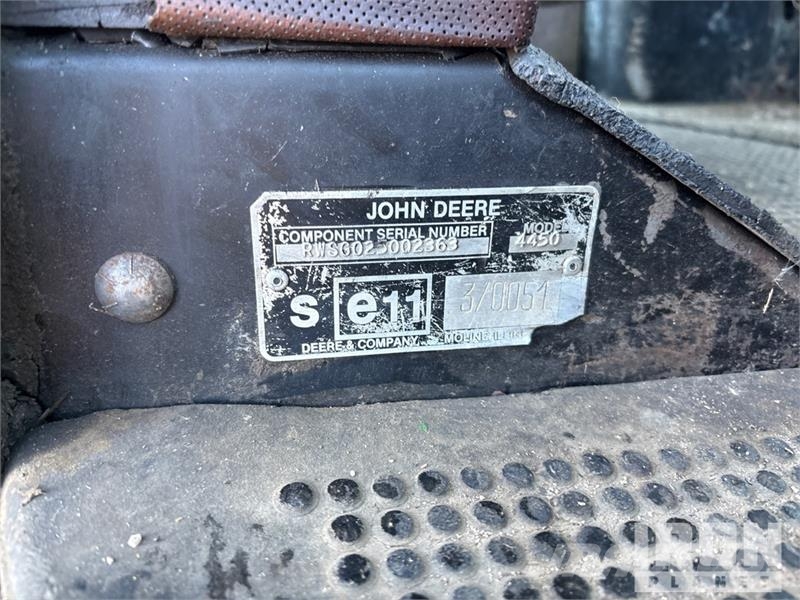 John Deere 4450 4WD Tractor Трактори