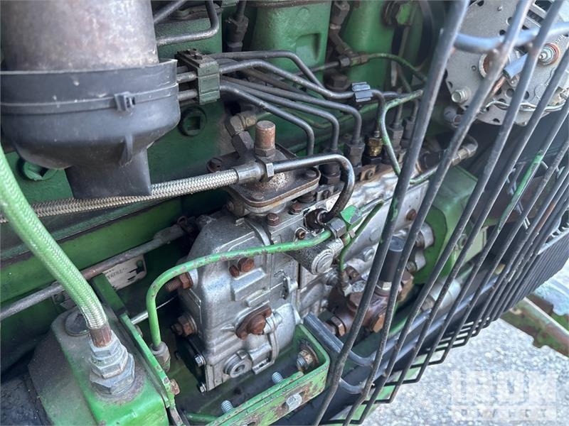 John Deere 4450 4WD Tractor Трактори