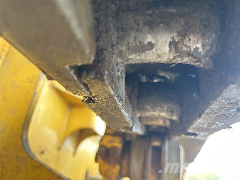 John Deere 450J LT Pásové dozéry