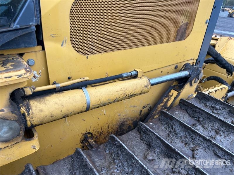 John Deere 450J LT Pásové dozéry