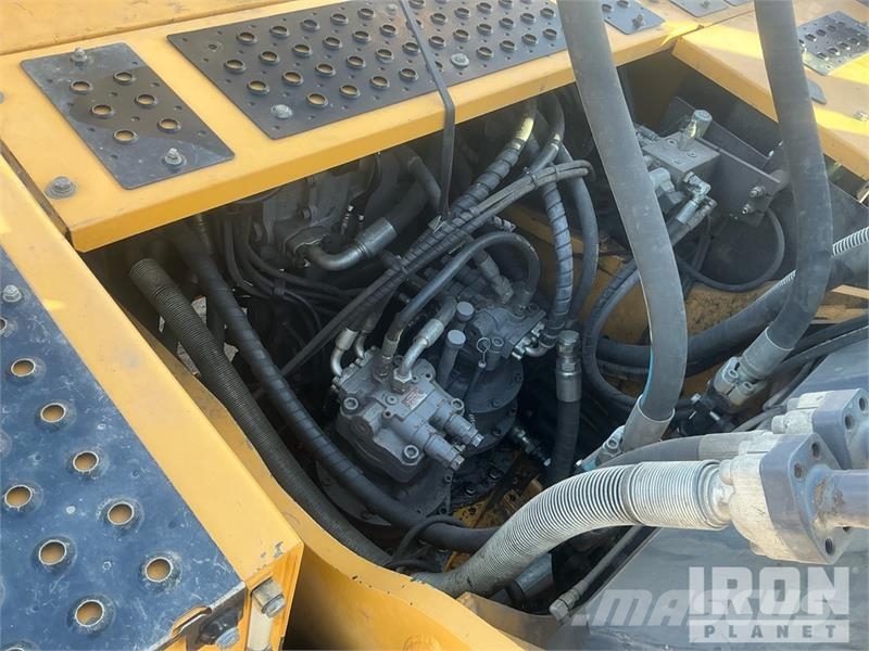 John Deere 470G LC Гусеничные экскаваторы