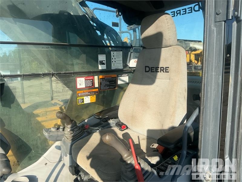 John Deere 470G LC Гусеничные экскаваторы