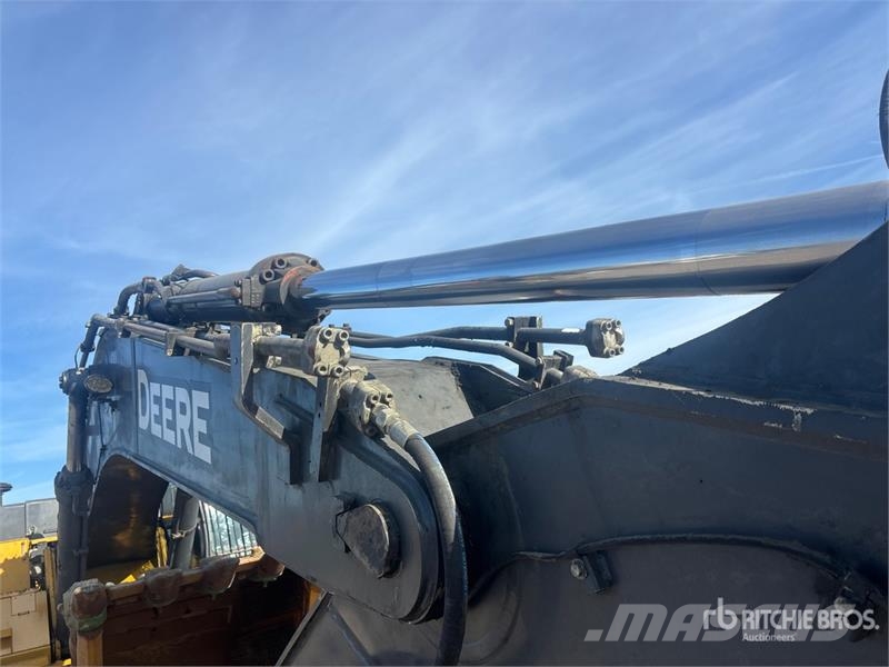 John Deere 470G Tracked Excavator Гусеничні екскаватори