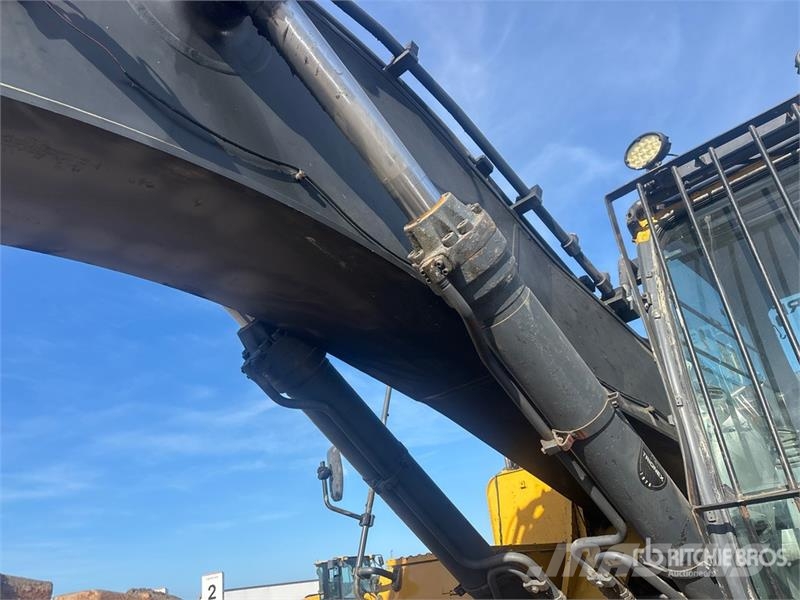 John Deere 470G Tracked Excavator Гусеничні екскаватори