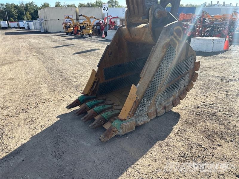 John Deere 470G Tracked Excavator Гусеничні екскаватори