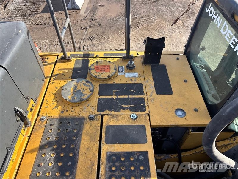 John Deere 470G Tracked Excavator Гусеничні екскаватори