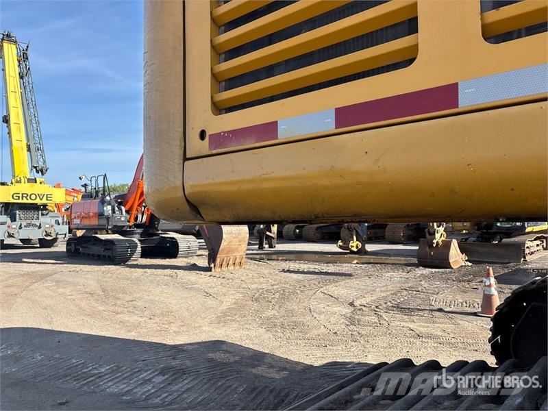 John Deere 470G Tracked Excavator Гусеничні екскаватори