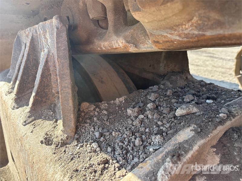 John Deere 470G Tracked Excavator Гусеничні екскаватори