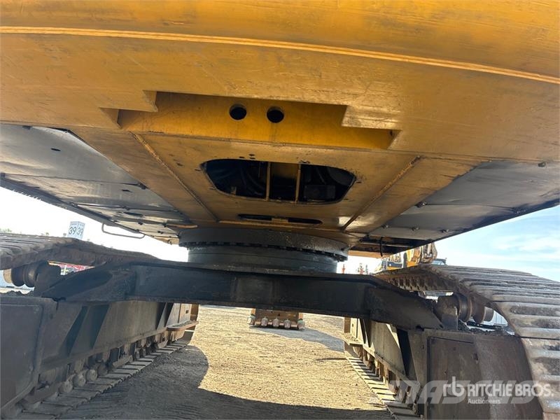 John Deere 470G Tracked Excavator Гусеничні екскаватори