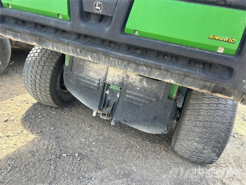 John Deere 4X2 TE Gator 4x2 Electric Utility Vehicle (Inopera Redskapsbärare
