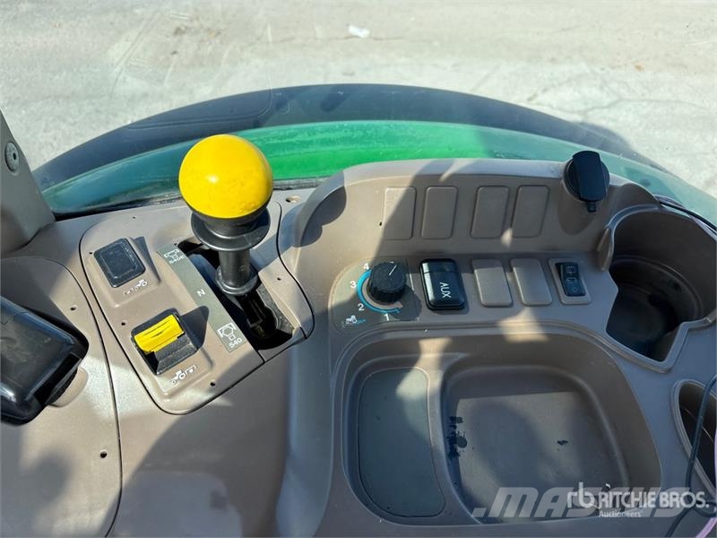 John Deere 5085M Traktorid