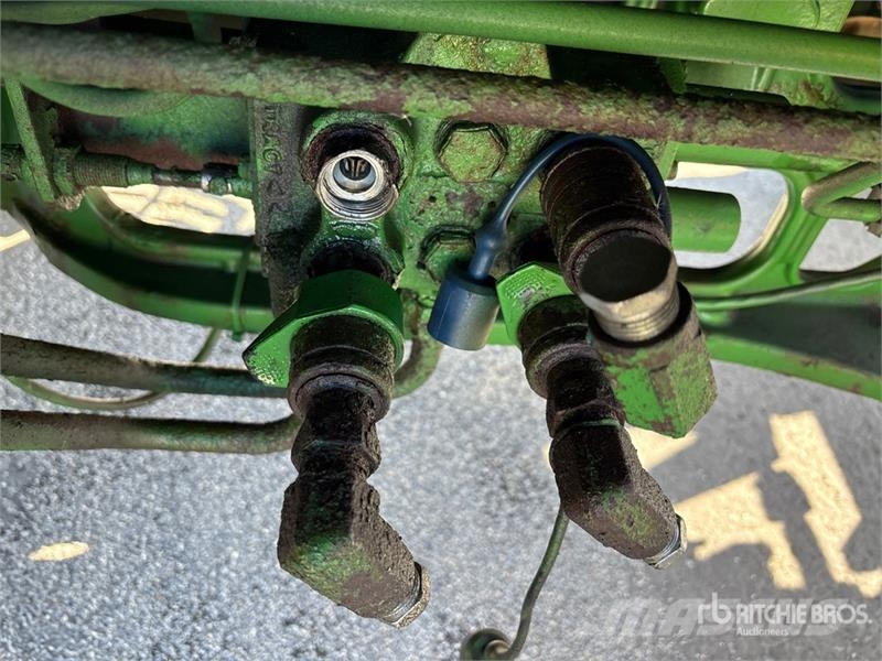 John Deere 5085M Traktorid
