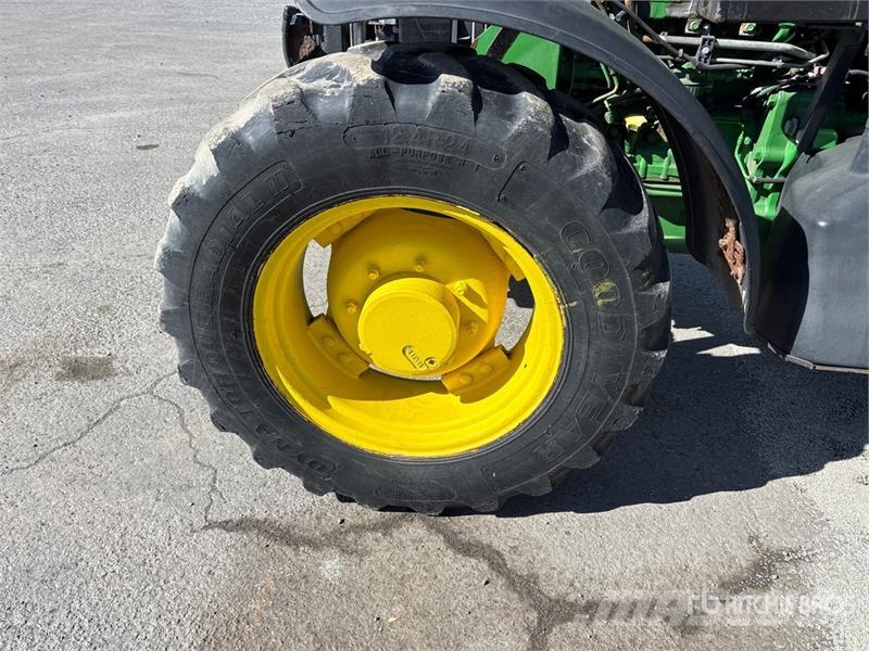John Deere 5085M Traktorid