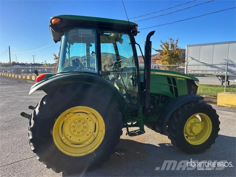 John Deere 5085M Tractoren