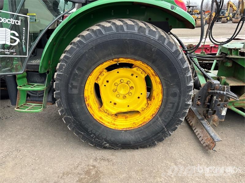 John Deere 5100E Traktoren