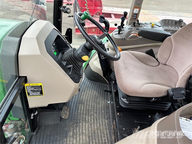 John Deere 5100E Traktoren