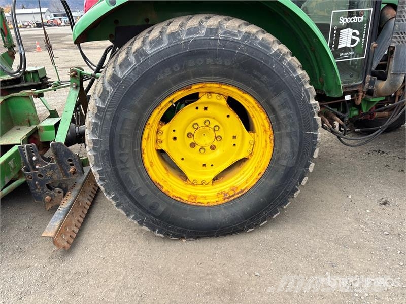 John Deere 5100E Traktoren