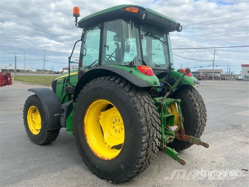 John Deere 5100M 4WD Tractor Traktorit