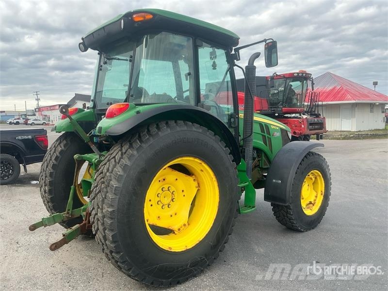 John Deere 5100M 4WD Tractor Traktorit