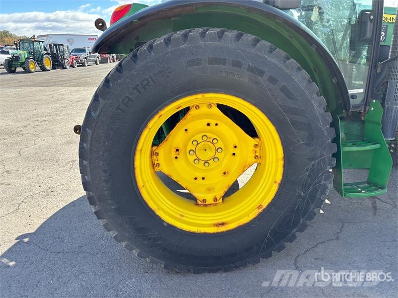 John Deere 5100M 4WD Tractor Traktoriai