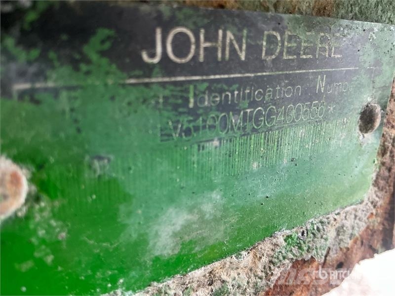 John Deere 5100M 4WD Tractor Traktorit