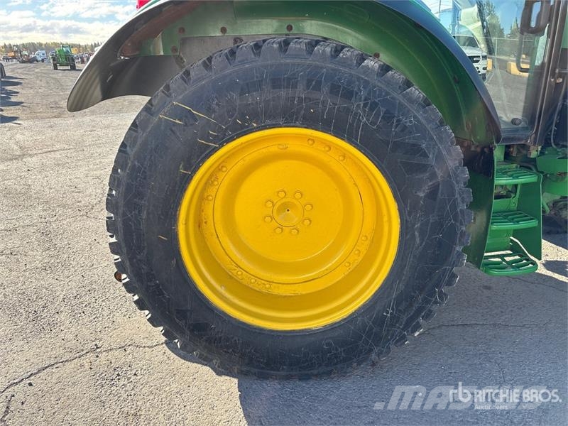 John Deere 5100R 4WD Tractor Traktoriai
