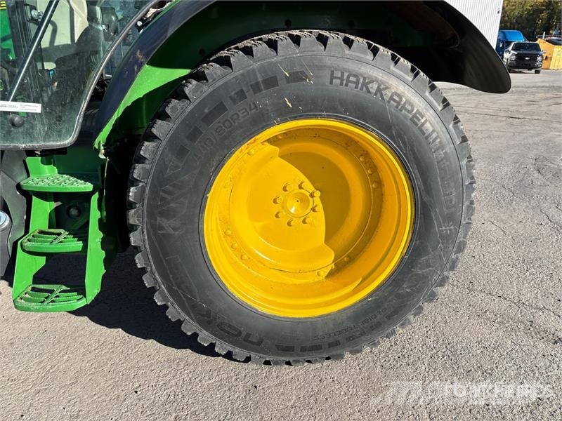 John Deere 5100R 4WD Tractor Traktoriai