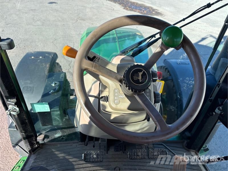 John Deere 5100R 4WD Tractor Traktoriai