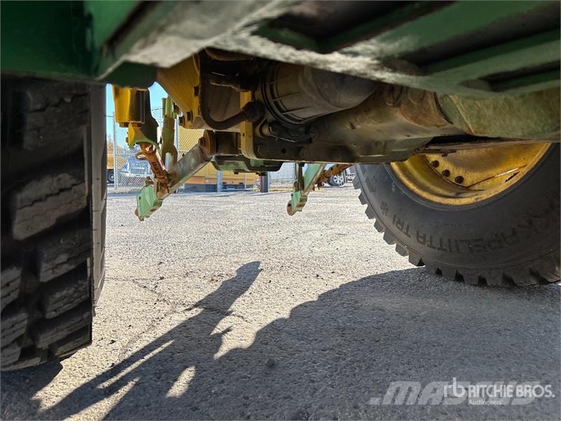 John Deere 5100R 4WD Tractor Traktoriai