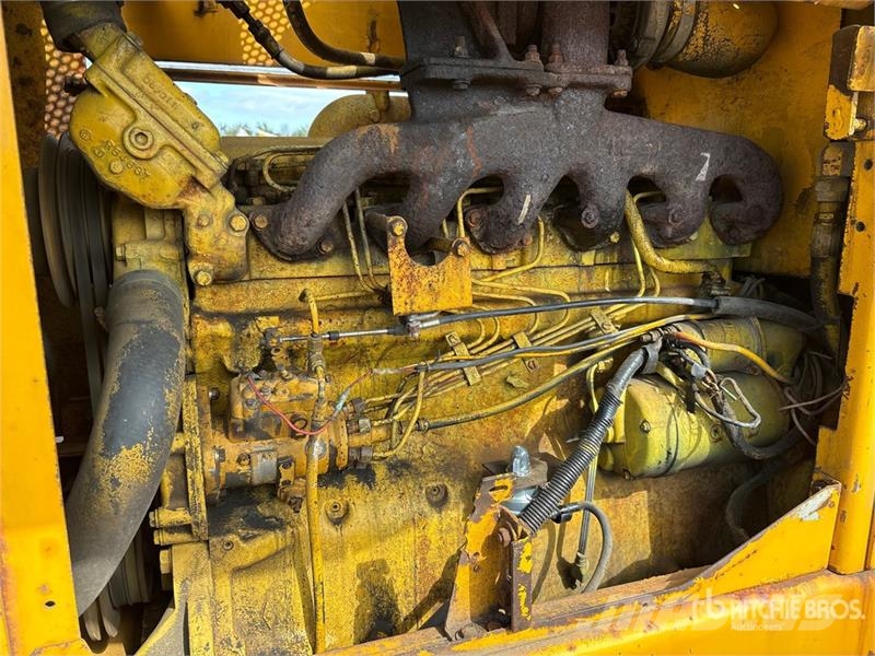 John Deere 544D Iekrāvēji uz riteņiem