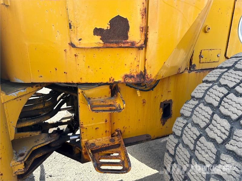 John Deere 544D Iekrāvēji uz riteņiem