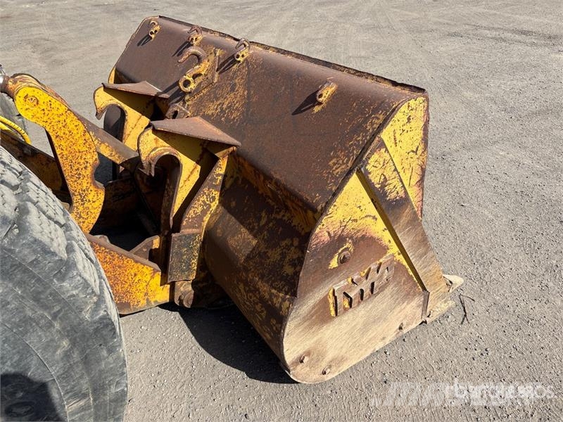 John Deere 544D Iekrāvēji uz riteņiem