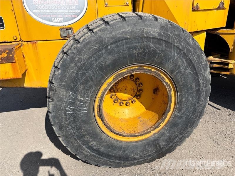John Deere 544D Iekrāvēji uz riteņiem
