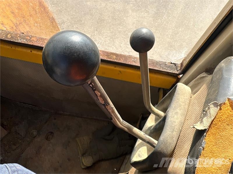 John Deere 544D Iekrāvēji uz riteņiem