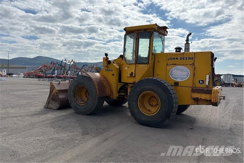 John Deere 544D Gumikerekes homlokrakodók